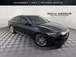 Used 2018 Honda Accord Touring video 1