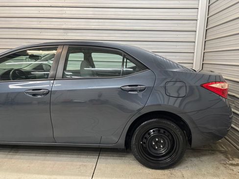 Used 2018 Toyota Corolla LE FWD image 5