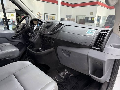 Used 2016 Ford Transit 250 130 Low Roof RWD image 15