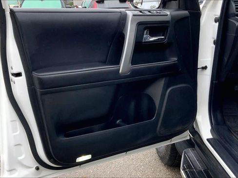 Used 2019 Toyota 4Runner SR5 Premium image 21