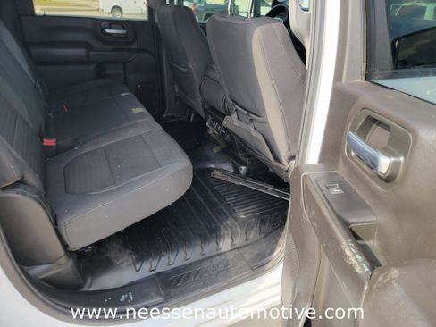 Used 2022 Chevrolet Silverado 2500 LT w/ Convenience Package image 12