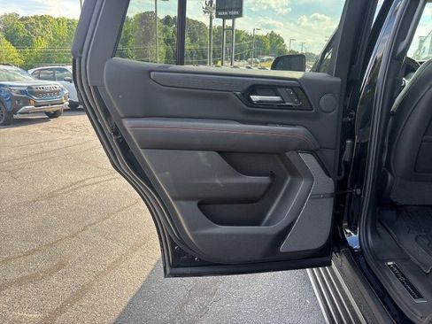New 2026 GMC Yukon AT4 Ultimate w/ LPO, Floor Liner Package AWD/4WD image 31