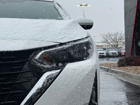 Used 2024 Nissan Sentra SV image 29