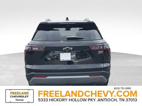New 2026 Chevrolet Equinox LT w/ Convenience Package II FWD image 4