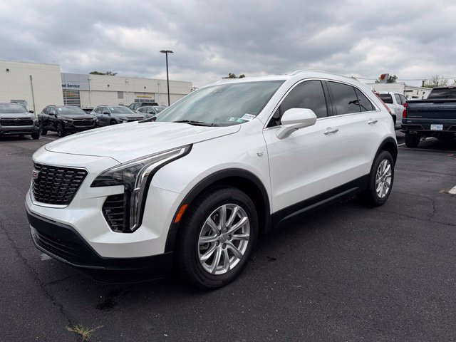Certified 2023 Cadillac XT4 Luxury w/ Cold Weather Package AWD/4WD image 5