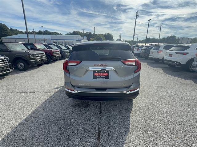 Used 2024 GMC Terrain SLT AWD/4WD image 6
