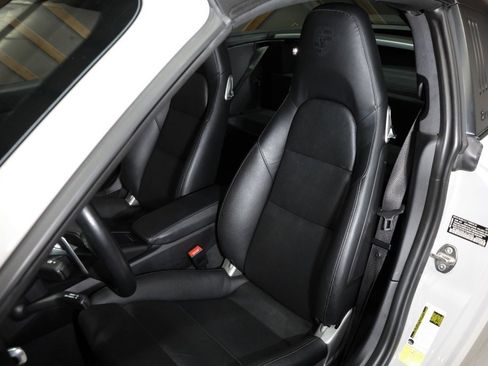 Used 2018 Porsche 911 Targa 4S image 29