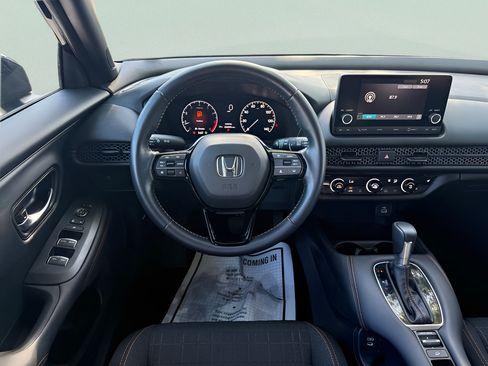 Certified 2025 Honda HR-V Sport image 21