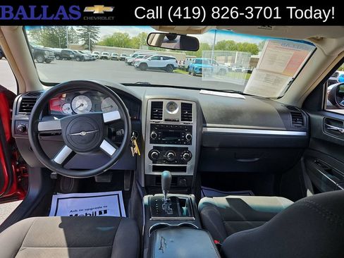 Used 2010 Chrysler 300 Touring Plus RWD image 20