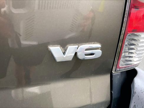 Used 2013 Toyota Tacoma 4x4 Double Cab w/ TRD Sport Pkg image 10