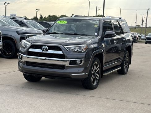 Used 2019 Toyota 4Runner Limited AWD/4WD image 12
