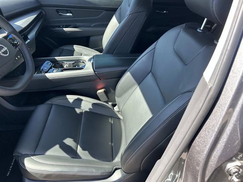 Certified 2025 Nissan Murano SV AWD/4WD image 16