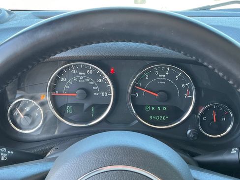 Used 2017 Jeep Wrangler Unlimited Rubicon w/ Cold Weather Group AWD/4WD image 21