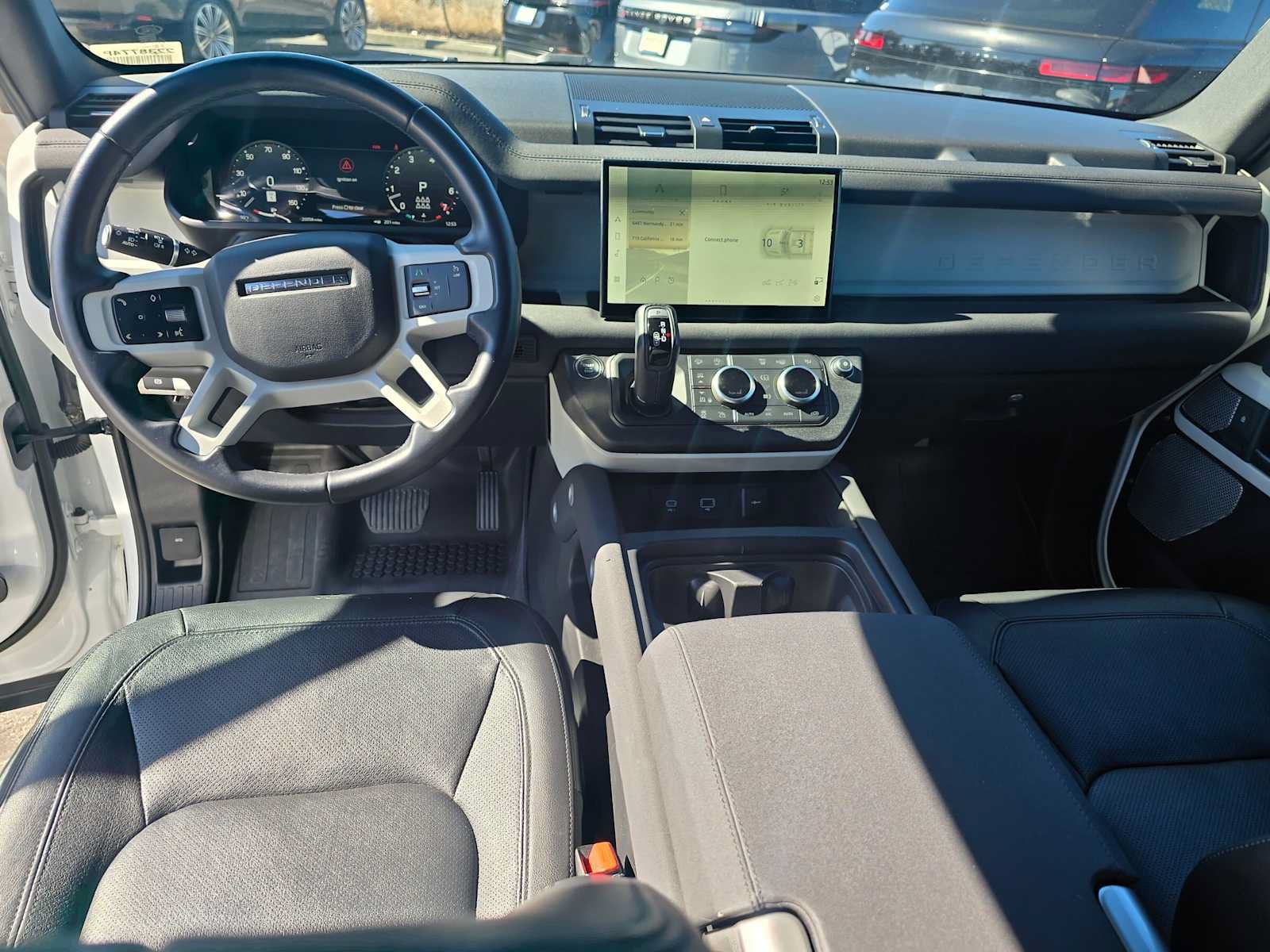 Used 2023 Land Rover Defender 130 SE AWD/4WD image 21