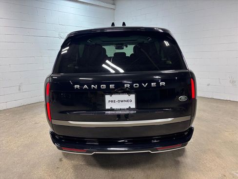 Used 2023 Land Rover Range Rover Long Wheelbase SE image 8