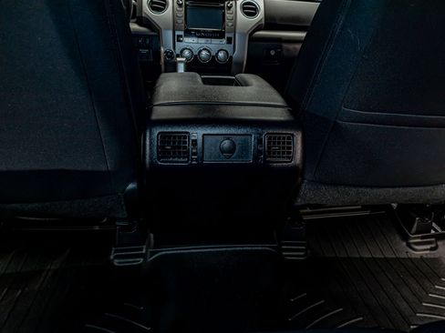 Used 2019 Toyota Tundra SR5 w/ SR5 Upgrade Package AWD/4WD image 22