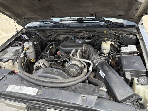 Used 2003 Chevrolet Blazer LS w/ Preferred Equipment Group AWD/4WD image 7