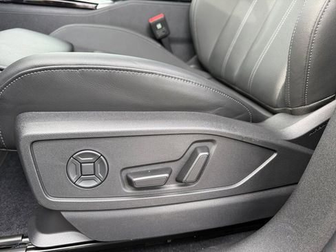 New 2025 Audi Q5 Premium Plus image 30