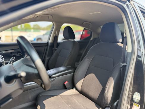Used 2025 Nissan Sentra S FWD image 22
