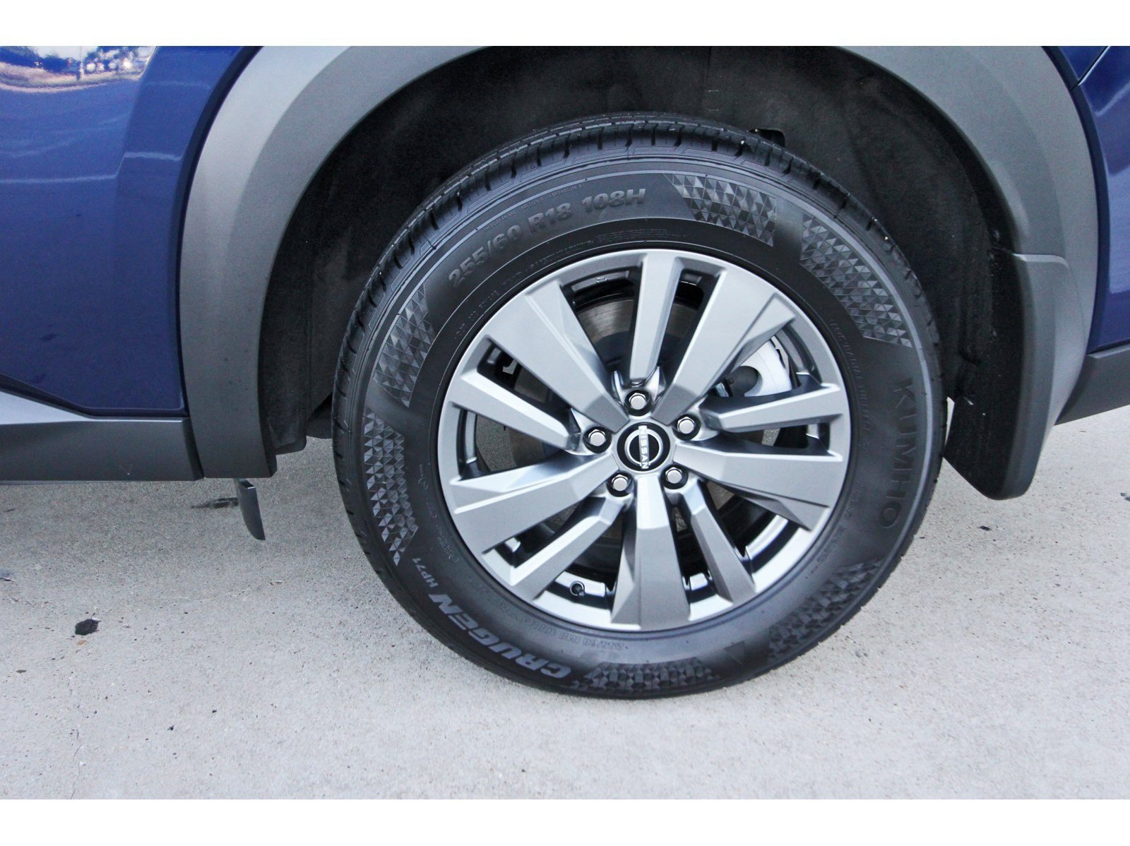 Certified 2025 Nissan Pathfinder SV w/ SV Premium Package FWD image 33