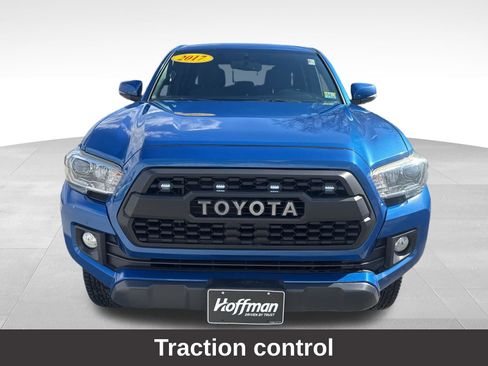 Used 2017 Toyota Tacoma TRD Off-Road w/ Tow Package (A/T) AWD/4WD image 6