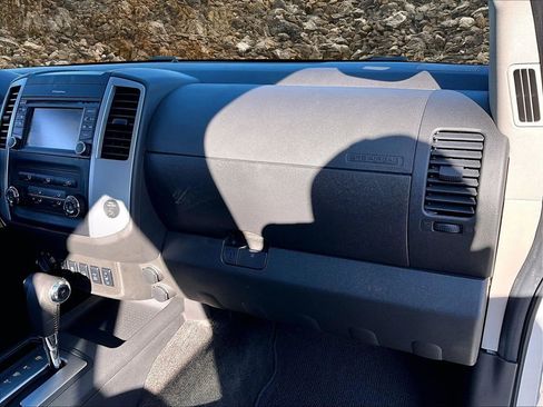 Used 2015 Nissan Xterra PRO-4X w/ Pro-4x Leather Package image 14