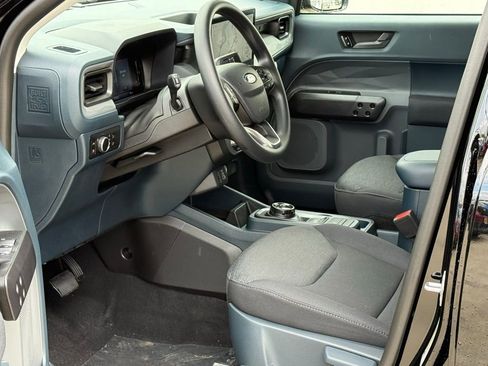 New 2025 Ford Maverick XL image 5