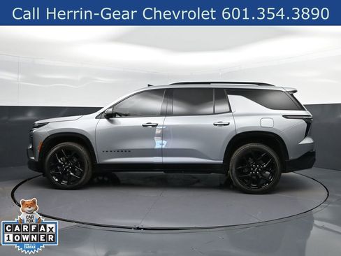 Used 2024 Chevrolet Traverse RS image 4