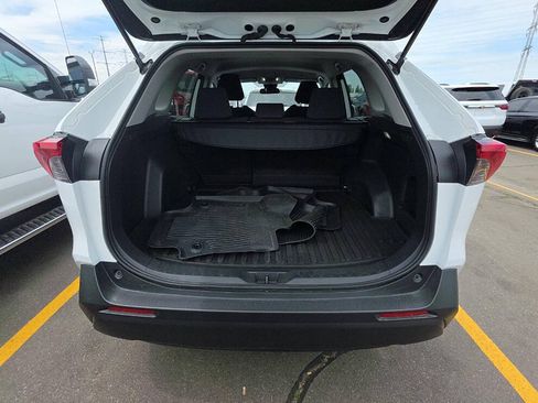 Used 2024 Toyota RAV4 LE AWD/4WD image 7