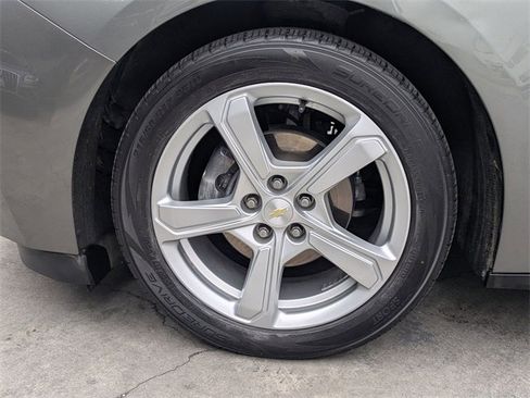 Used 2017 Chevrolet Volt LT w/ Comfort Package image 10