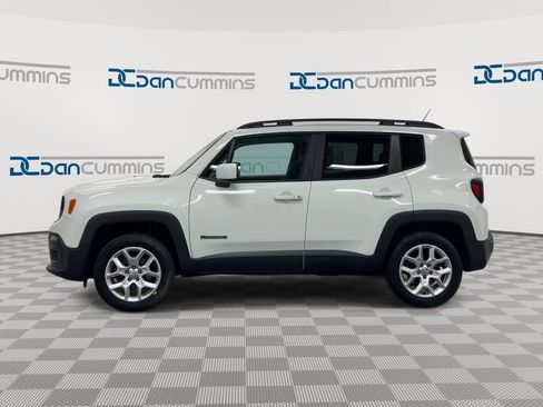 Used 2016 Jeep Renegade Latitude AWD/4WD image 5