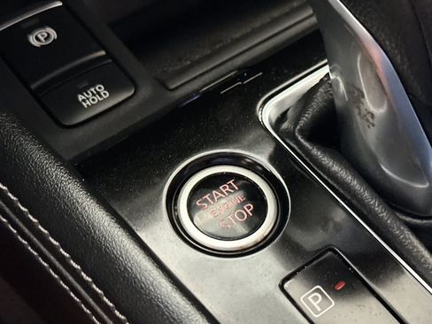 Used 2021 Nissan Kicks SR w/ Interior Electronics Package FWD image 28