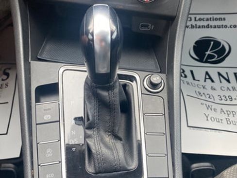 Used 2019 Volkswagen Jetta S w/ Driver Assistance Package image 31