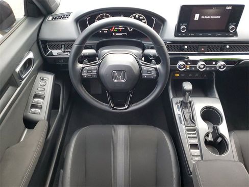 Used 2025 Honda Civic Sport image 10