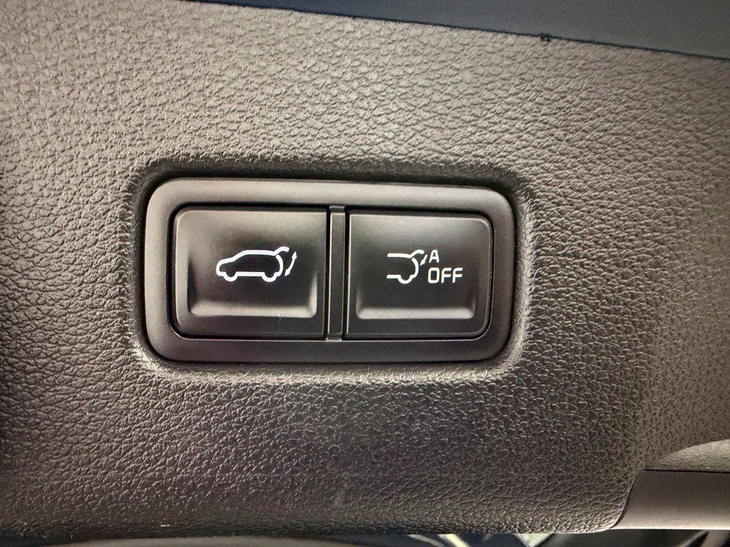 Used 2023 Kia Telluride EX w/ EX Captain's Chair Package AWD/4WD image 18
