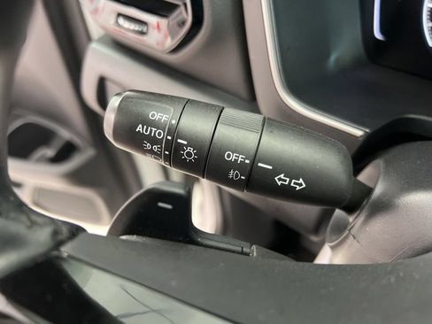 Used 2023 Honda Pilot Touring image 17
