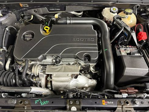 Used 2023 Chevrolet Malibu LT FWD image 39
