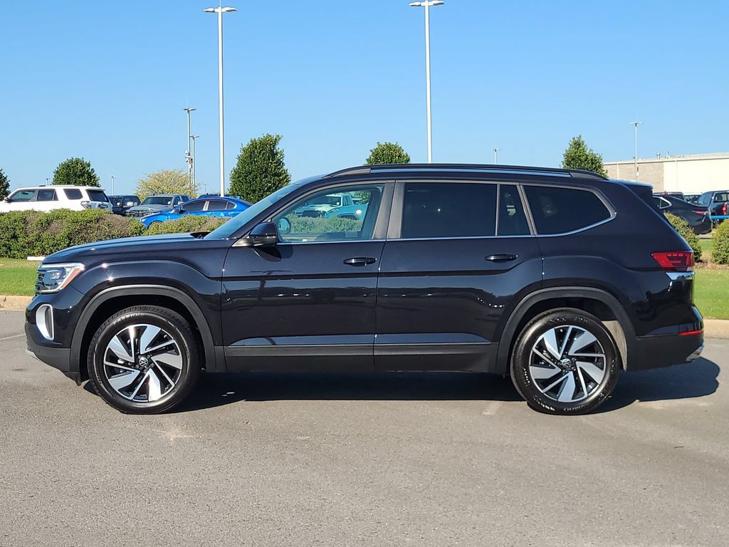Used 2024 Volkswagen Atlas SE FWD image 2
