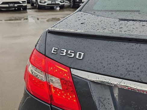 Used 2011 Mercedes-Benz E 350 Sedan image 11