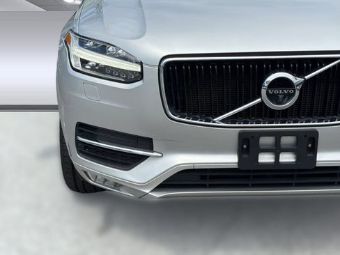 Used 2017 Volvo XC90 T6 Momentum w/ Vision Package AWD/4WD image 11