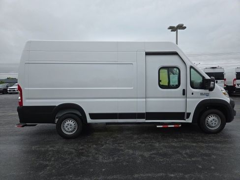 Used 2024 RAM ProMaster 3500 w/ Delivery Van Package image 9