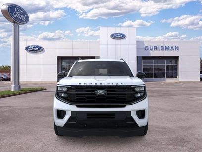 New 2026 Ford Expedition Platinum w/ Stealth Appearance Package