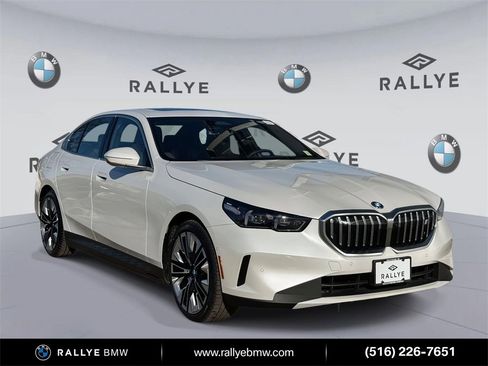 Certified 2025 BMW i5 xDrive40 w/ Premium Package image 1