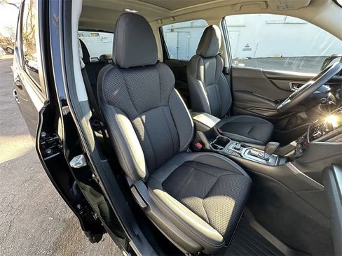 Used 2023 Subaru Forester Premium image 15