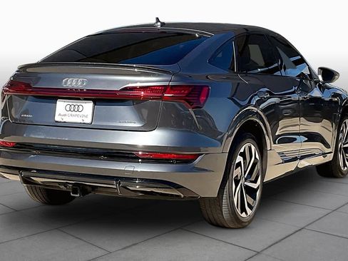 Used 2023 Audi e-tron Premium Plus w/ Premium Plus Package image 12