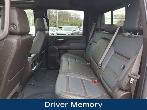 Used 2023 GMC Sierra 2500 Denali w/ Denali Ultimate Package AWD/4WD image 12