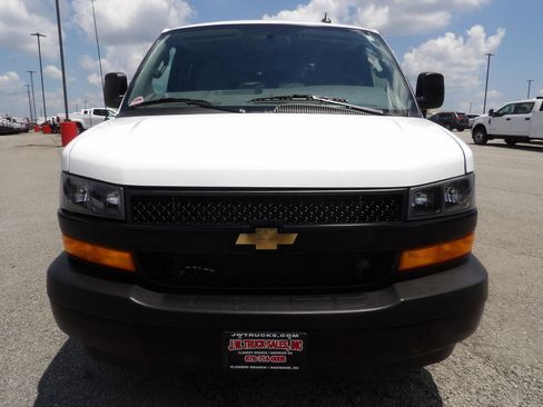 Used 2025 Chevrolet Express 3500 LS RWD image 12