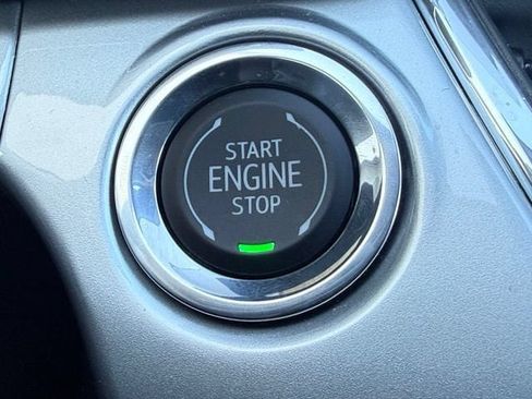 Used 2026 Chevrolet Trax LT w/ Midnight Edition FWD image 19