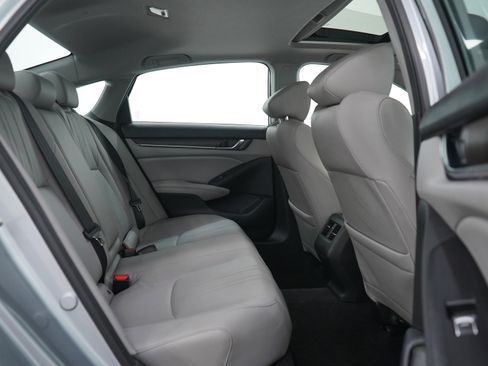 Used 2018 Honda Accord EX-L image 11