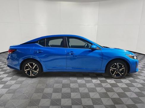 Used 2025 Nissan Sentra SV FWD image 4